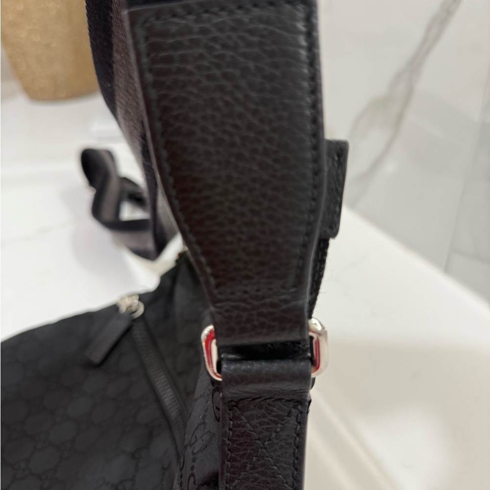 Gucci Authentic Black Monogram Messenger Bag - Picture 8 of 8